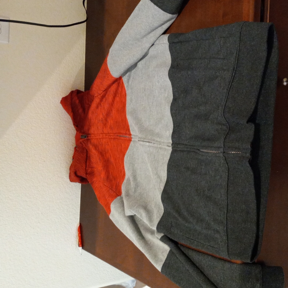 Cat and Jack sweat shirt, size kids XL 16